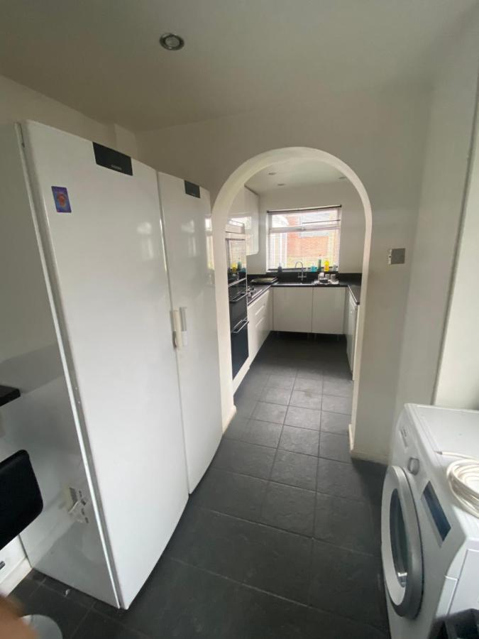 Theldon Apartment Luton  Luaran gambar