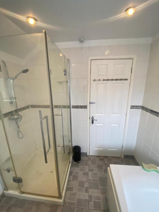 Theldon Apartment Luton  Luaran gambar