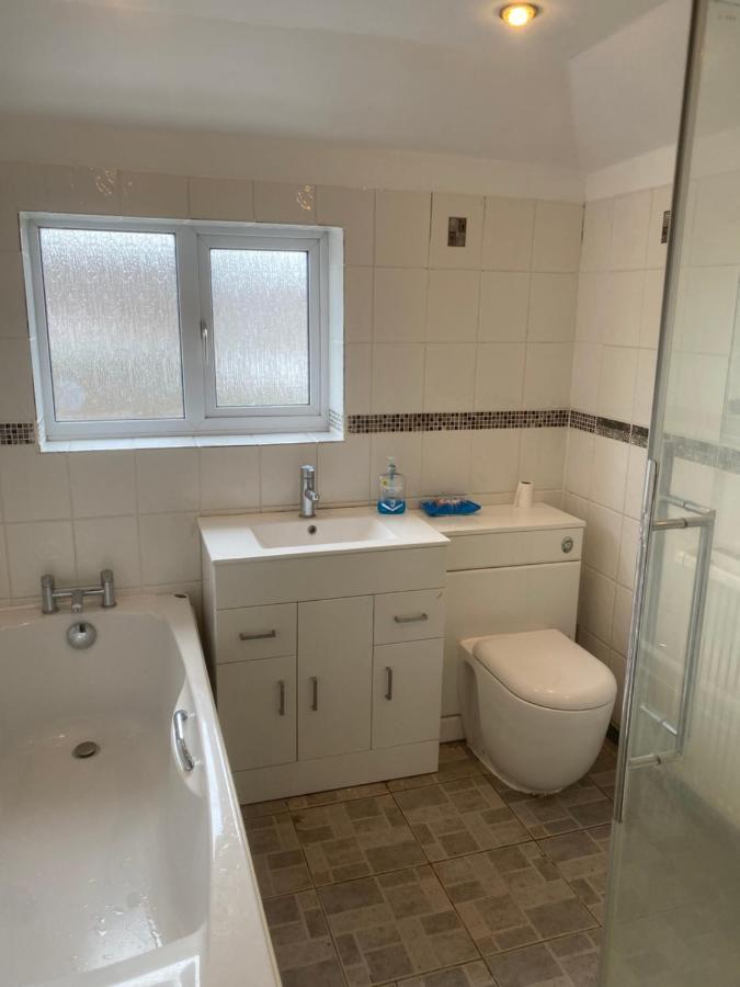 Theldon Apartment Luton  Luaran gambar