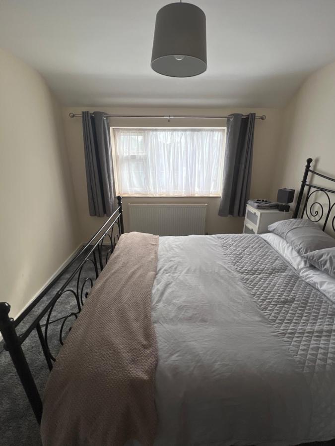 Theldon Apartment Luton  Luaran gambar