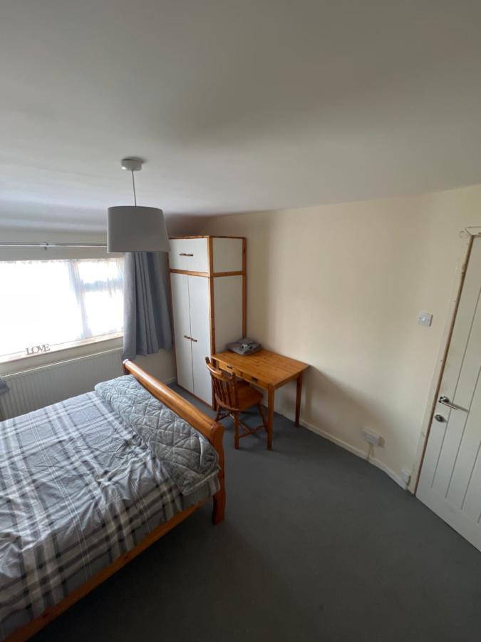 Theldon Apartment Luton  Luaran gambar